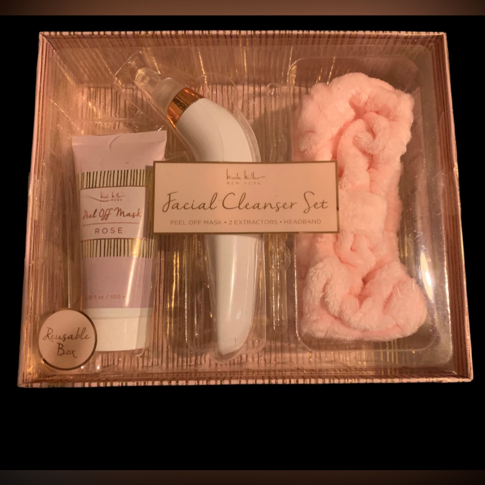 Nicole Miller Facial set